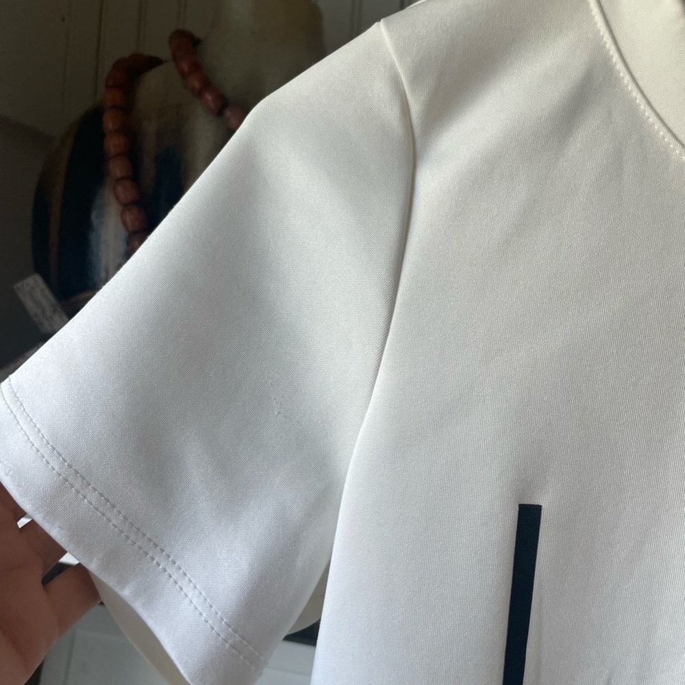 AKIRA CHICAGO RED LABEL "YOU LOOK A LOT LIKE MY NEXT BOYFRIEND" SHIRT SIZE SMALL - Picture 4 of 6